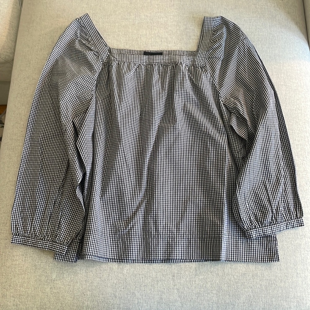 Worn maybe two times. Perfect condition. No signs of wear